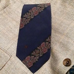 Vintage 1980's Valentino Cravatte Luxury Silk Flor